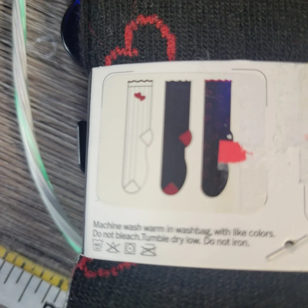 2 Packs‎ NWT Women's Socks 3 Crew 6 Ankle Pairs Valentines Day A18